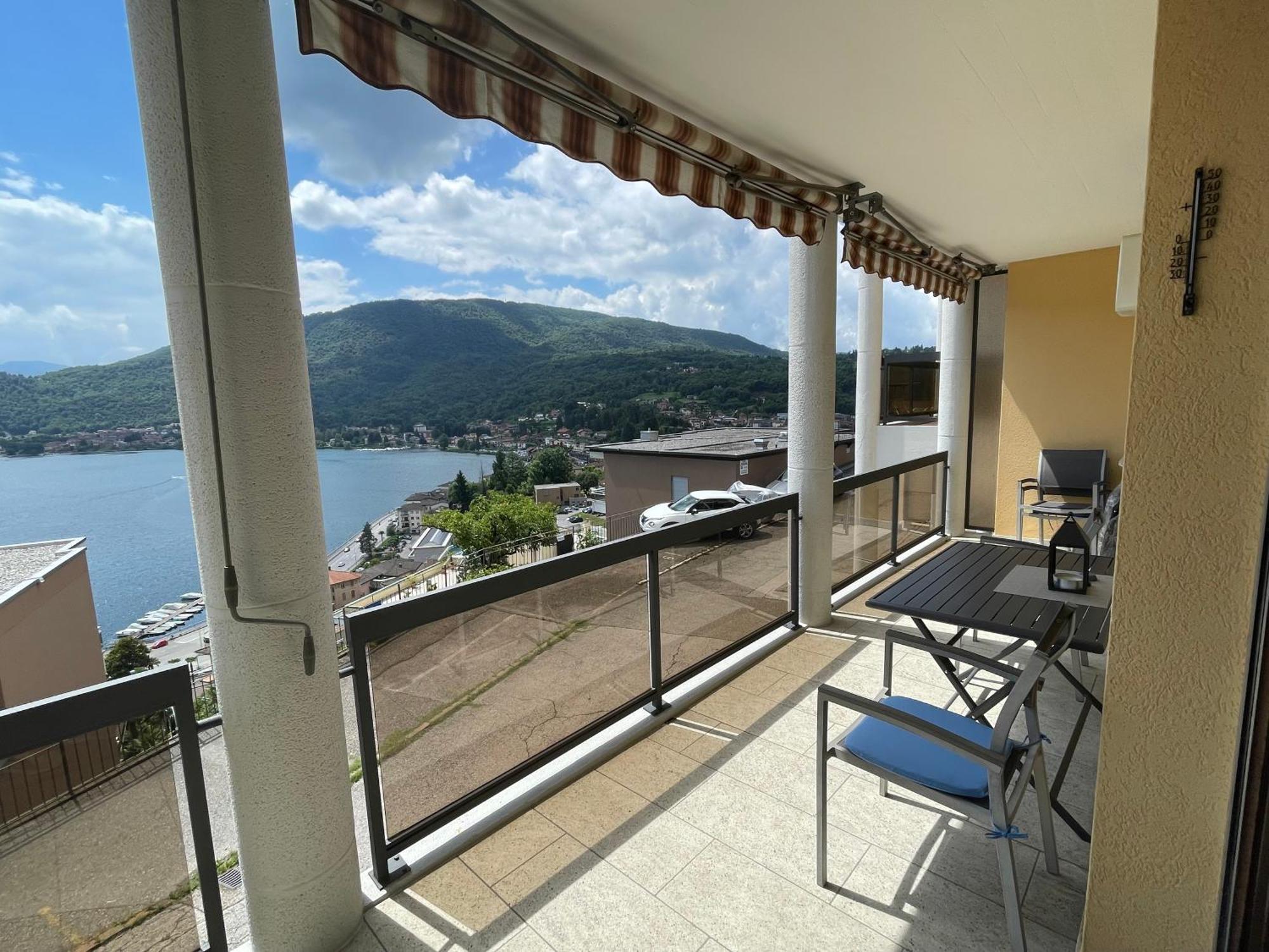 Appartement Novotna Ponte Tresa Bagian luar foto