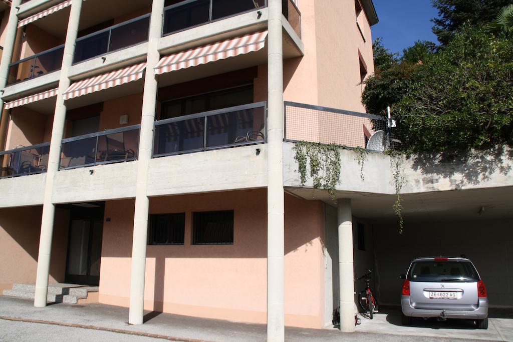 Appartement Novotna Ponte Tresa Bagian luar foto